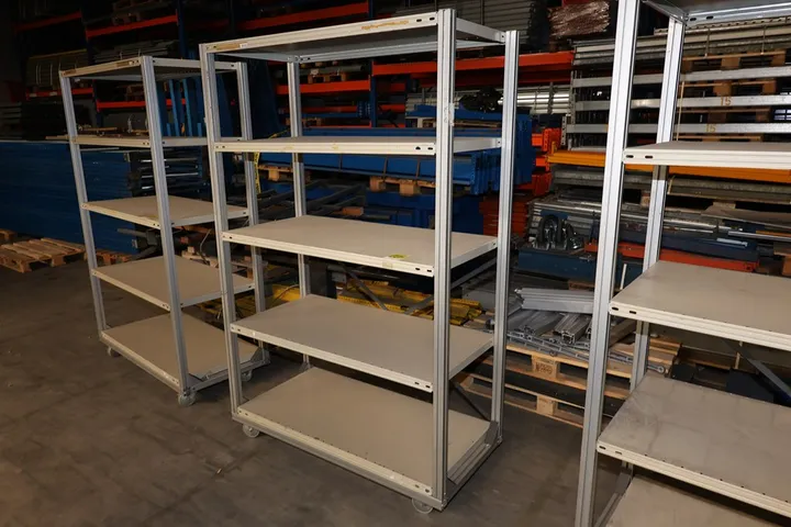 1 x Rollregal / Transportwagen Maße: 129 x 68 x 200 cm